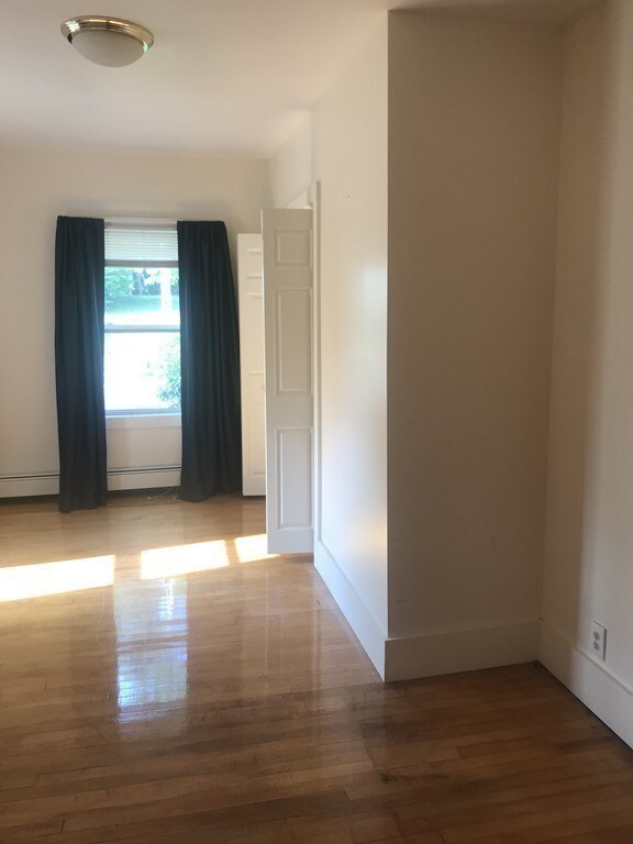 14 Farrington St unit 1, Franklin, MA 02038 - photo 5