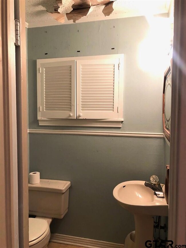 1904 1904 S Wall Ave, Tyler, TX 75701 - photo 7