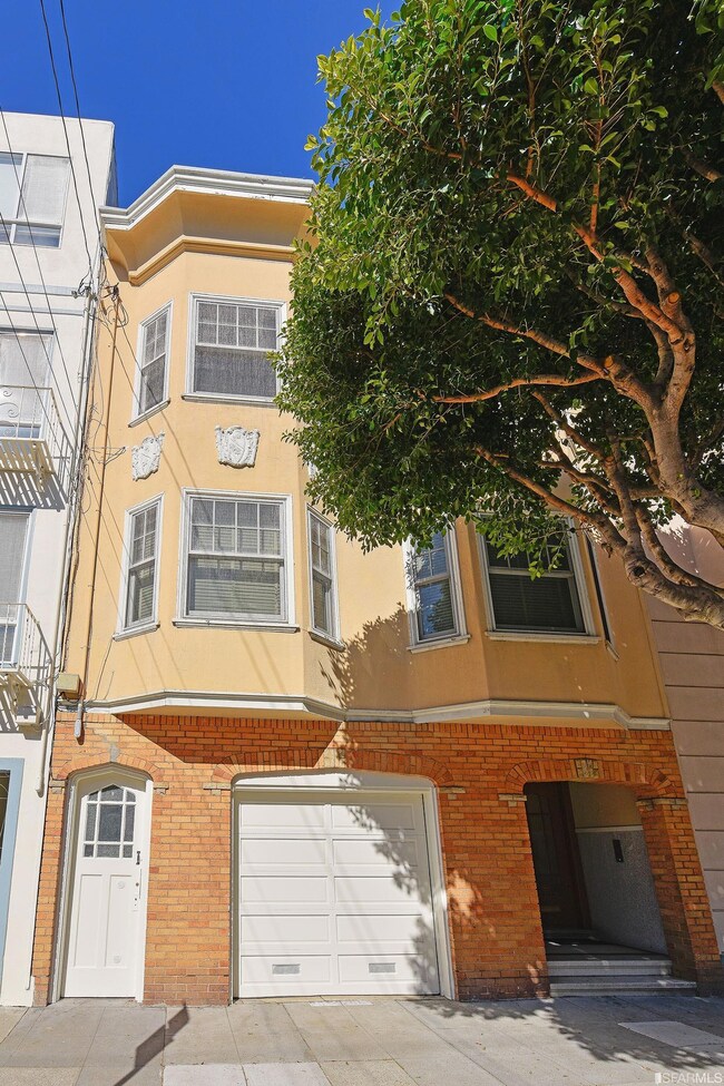 2052 Greenwich St, San Francisco, CA 94123 - photo 2