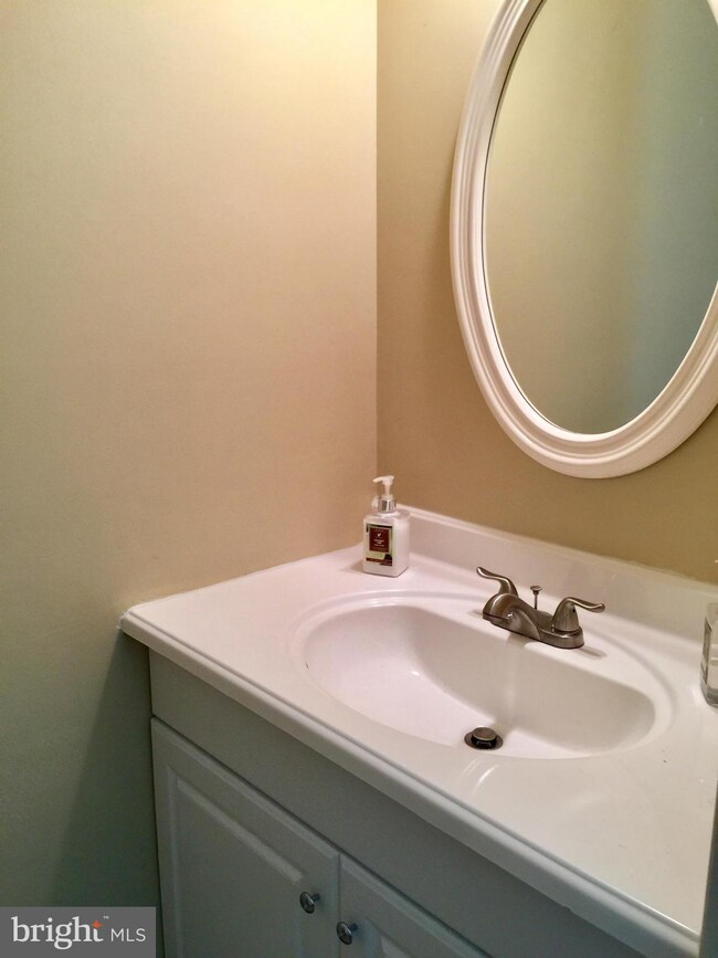 7749 Wolford Way, Lorton, VA 22079 - photo 6