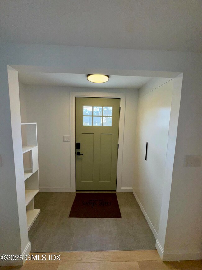 3 Baxter Dr, Norwalk, CT 06854 - photo 2