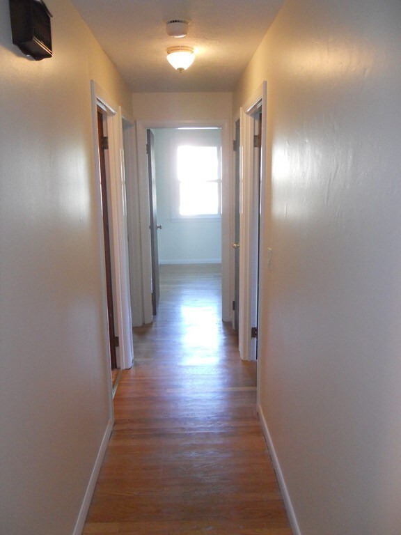 21 Bumble Bee Cir unit 21, Shrewsbury, MA 01545 - photo 6