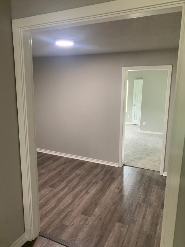 10302 Lera St, Houston, TX 77016 - photo 2