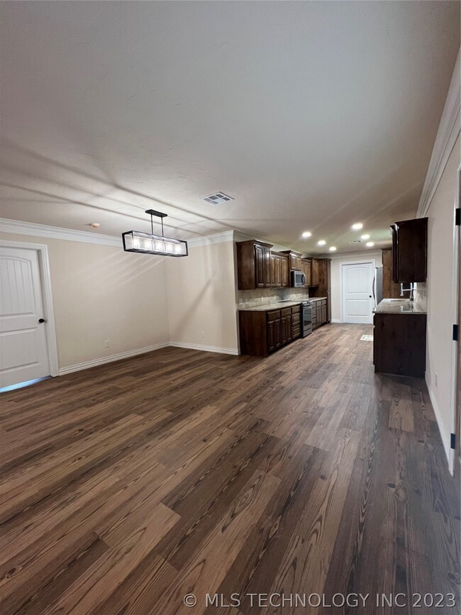 1906 Cardinal Ln, McAlester, OK 74501 - photo 7