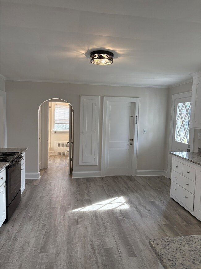 81 Allds St, Nashua, NH 03060 - photo 4