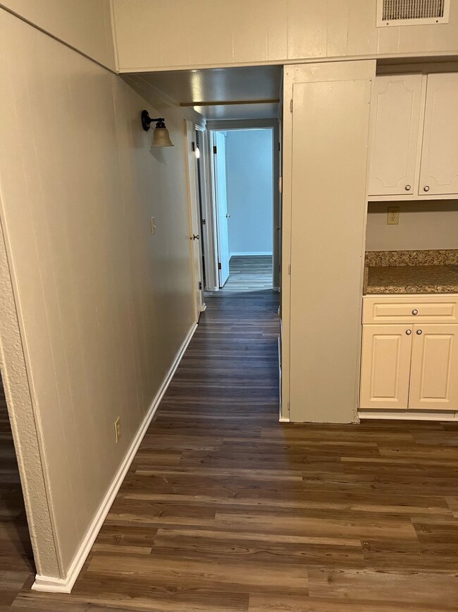 1569 Coombs Dr unit 1, Tallahassee, FL 32308 - photo 5