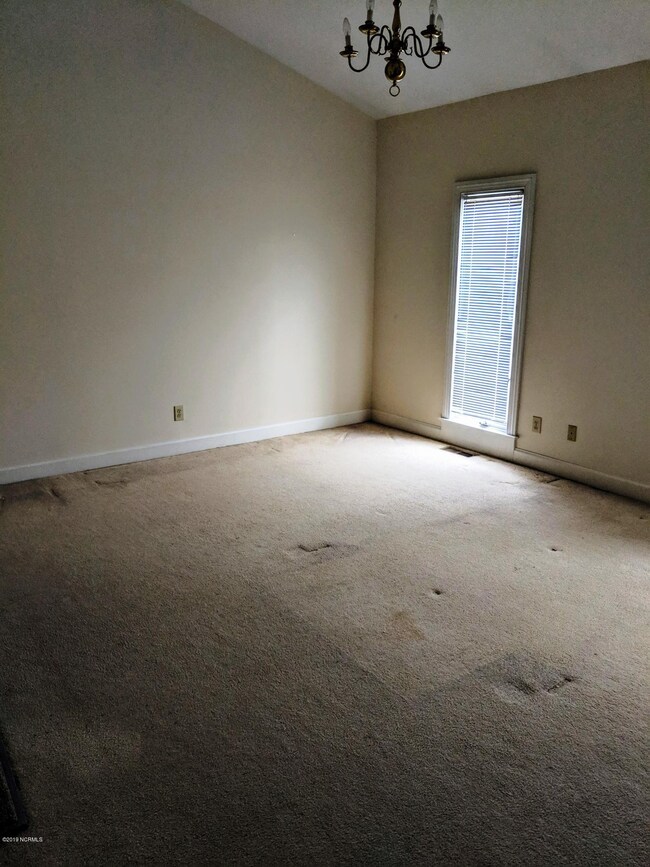 4801 Olympic Ln N unit B, Wilson, NC 27896 - photo 4