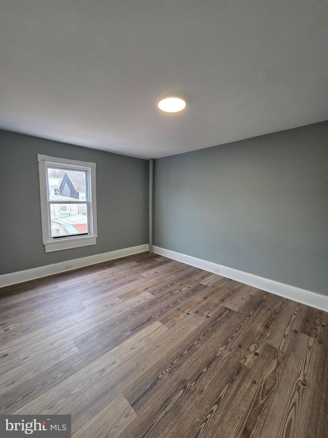 614 S 10th St, Reading, PA 19602 - photo 4