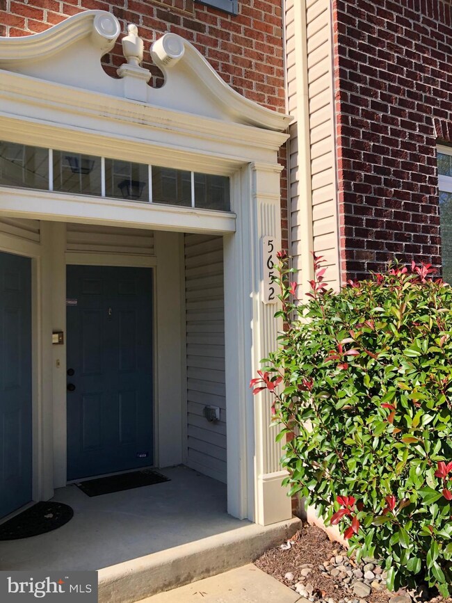 5652 Virginia Ln, Oxon Hill, MD 20745 - photo 2