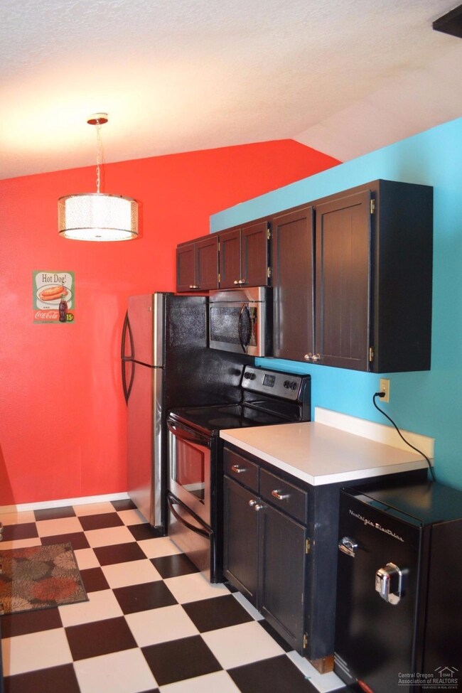 20744 Prince John Ct, Bend, OR 97702 - photo 6