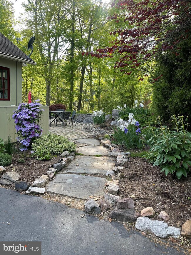 51 N Tamarac Dr, Shepherdstown, WV 25443 - photo 2
