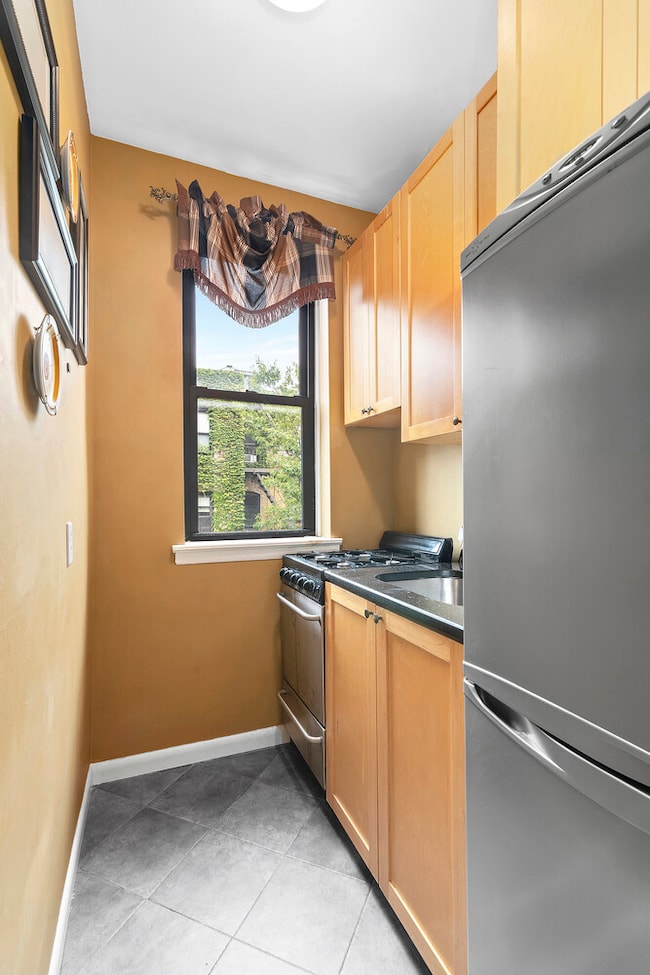 531 E 87th St unit 4D, New York, NY 10128 - photo 7