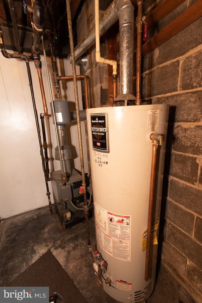 3535 Juneway, Baltimore, MD 21213 - photo 6