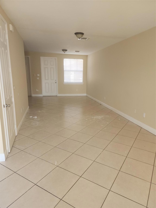 484 NW 43rd St, Oakland Park, FL 33309 - photo 5