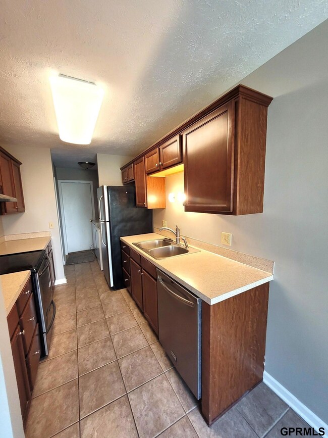 13217 Carpenter St, Omaha, NE 68138 - photo 5