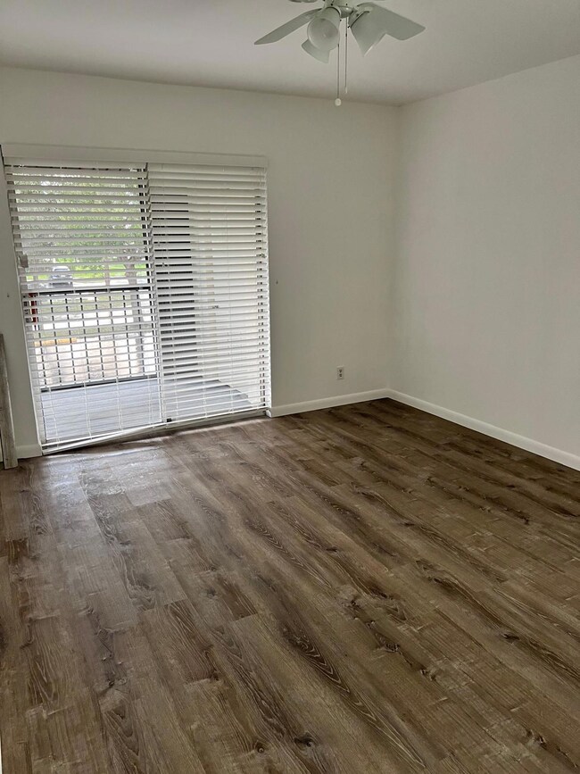 6342 Chasewood Dr unit E, Jupiter, FL 33458 - photo 3