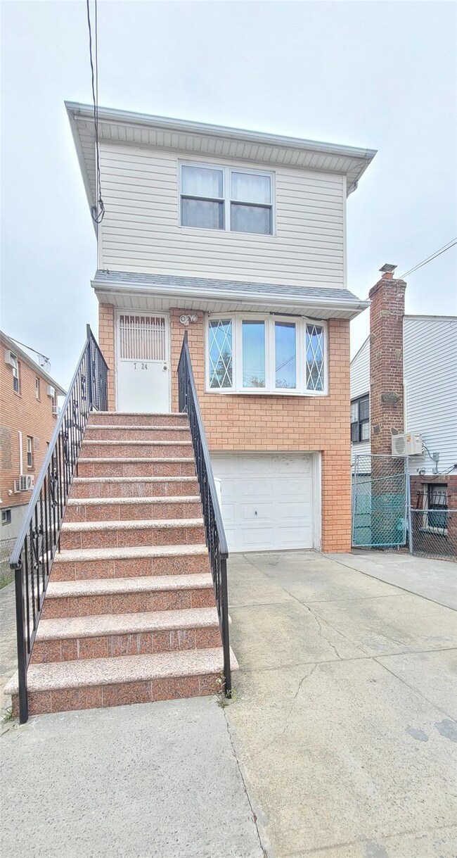 724 125th St, College Point, NY 11356 - photo 2