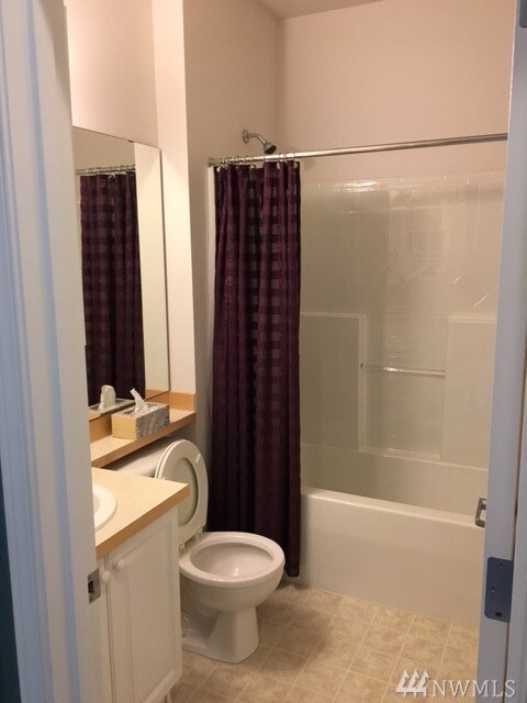 6028 Nathan Way SE unit C, Auburn, WA 98092 - photo 4