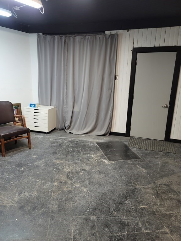 107 Haverhill St unit 111, Lawrence, MA 01840 - photo 3