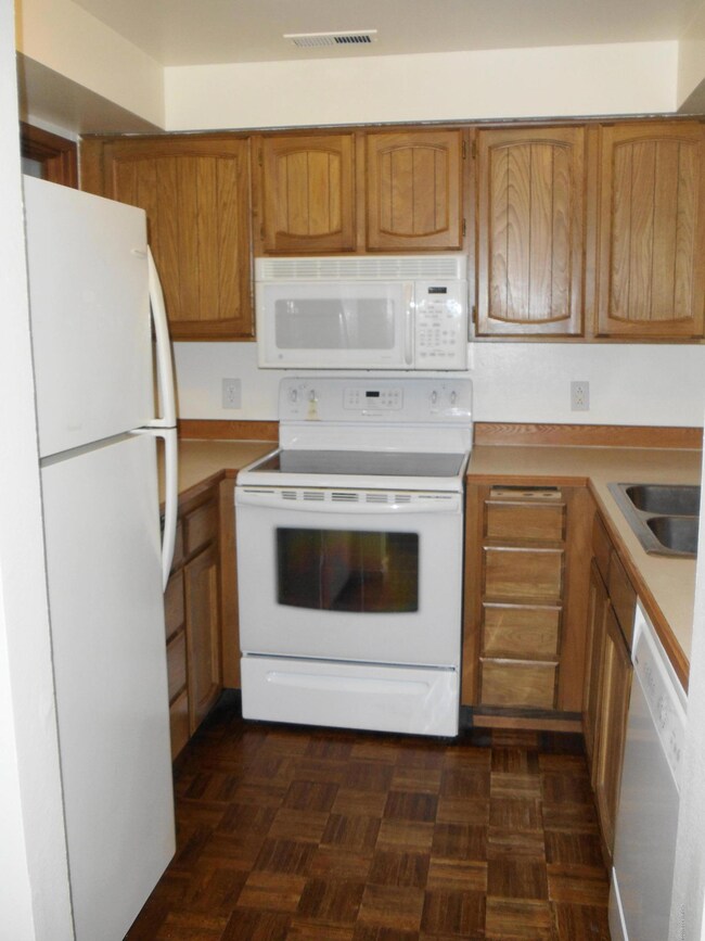 2240 Sentry Dr unit C406, Anchorage, AK 99507 - photo 7