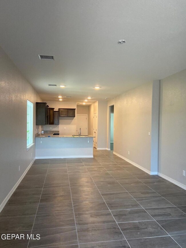 14915 Pebble Hills Blvd, El Paso, TX 79938 - photo 2