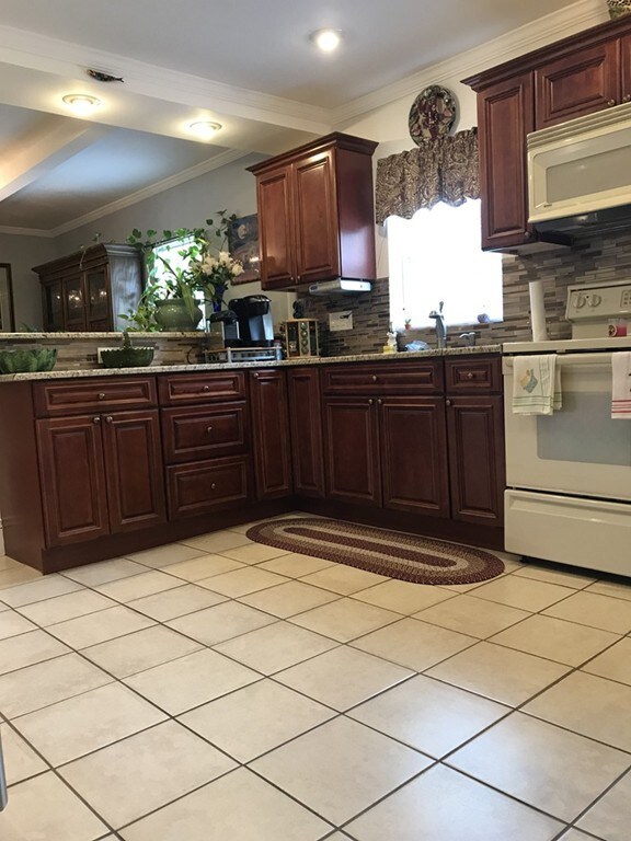 104 Milton St unit 106, Indian Orchard, MA 01151 - photo 3