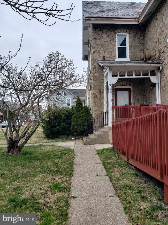241 Juniper St, Quakertown, PA 18951 - photo 5