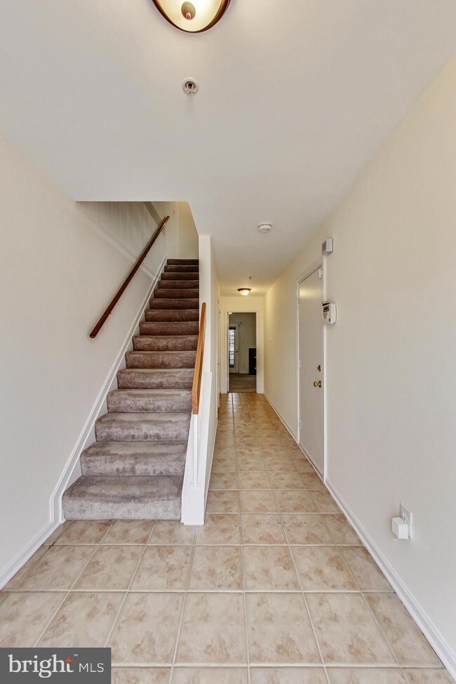 14323 Oxford Dr, Laurel, MD 20707 - photo 4