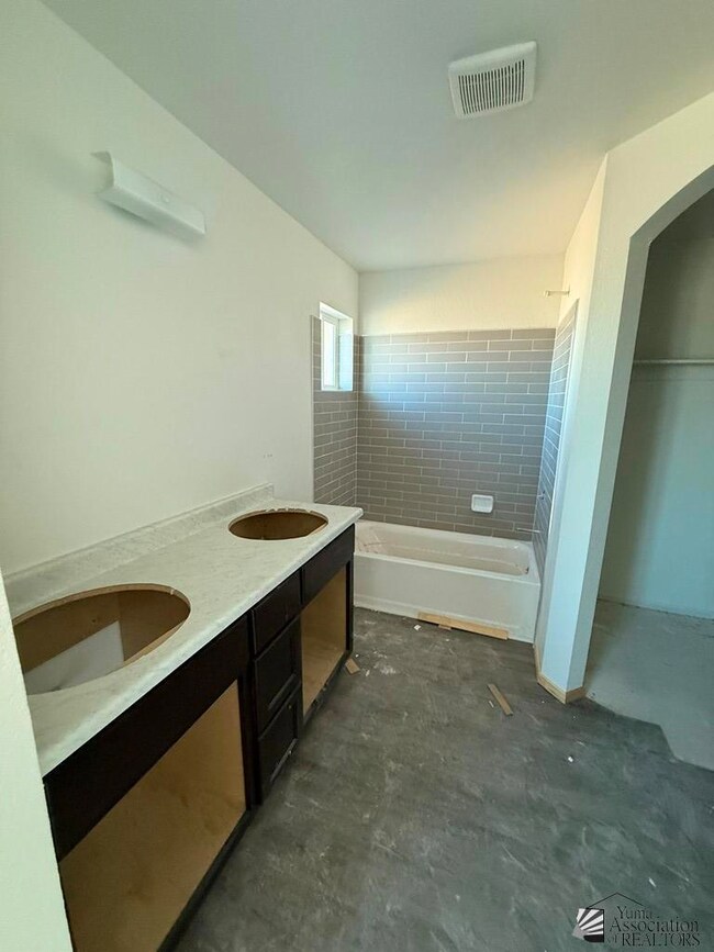 7144 E 44th Place, Yuma, AZ 85365 - photo 6