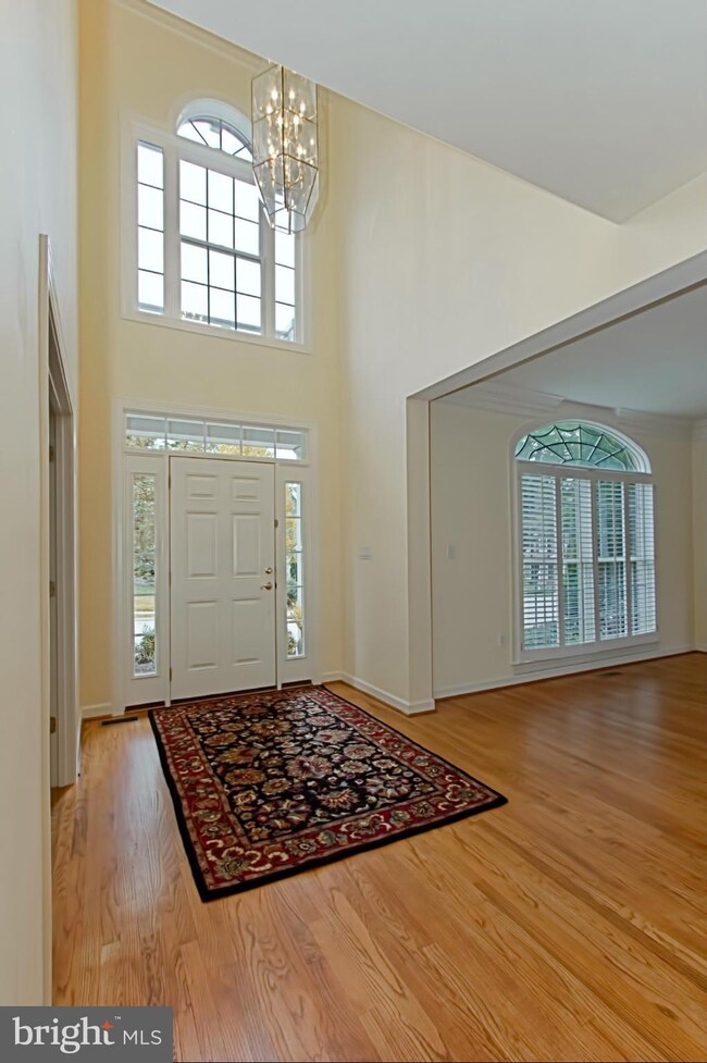 7324 Laurel Creek Ct, Springfield, VA 22150 - photo 2