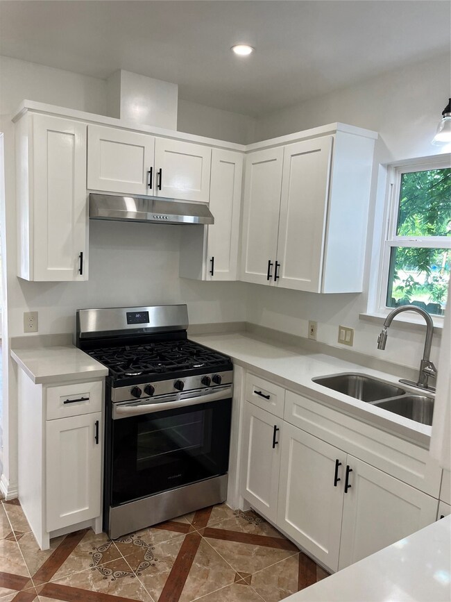 1820 Eubanks St, Houston, TX 77093 - photo 5