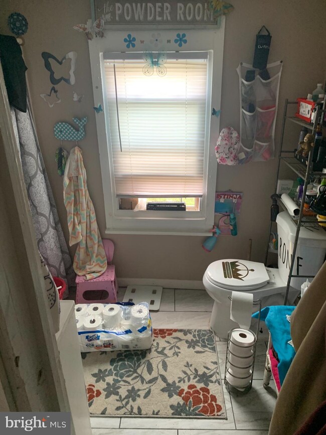 437 Mechanic St, Camden, NJ 08104 - photo 7