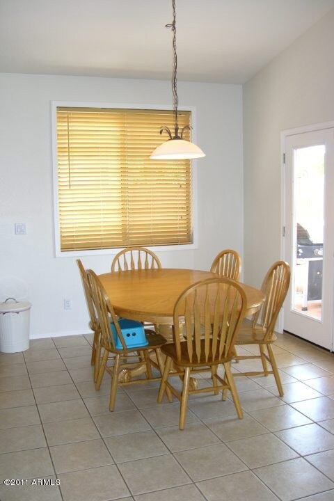 breakfast area