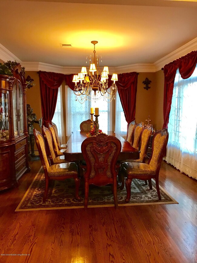 st edward dining rm