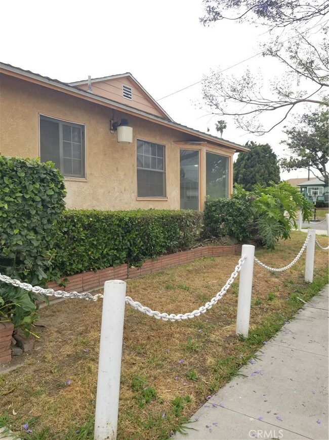912 N Evers Ave, Compton, CA 90220 - photo 3