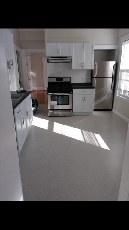 18 Holland Ave unit 5, Lynn, MA 01905 - photo 3