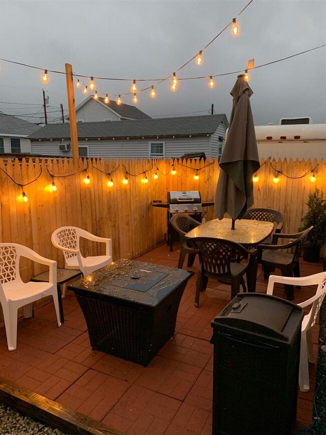 7 Perkins Ave unit 2, Hampton, NH 03842 - photo 3