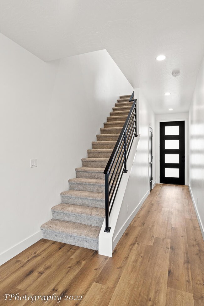 902 E Desert Cactus Dr-1