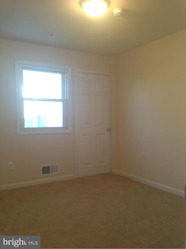 7208 Powhatan St, Lanham, MD 20706 - photo 5