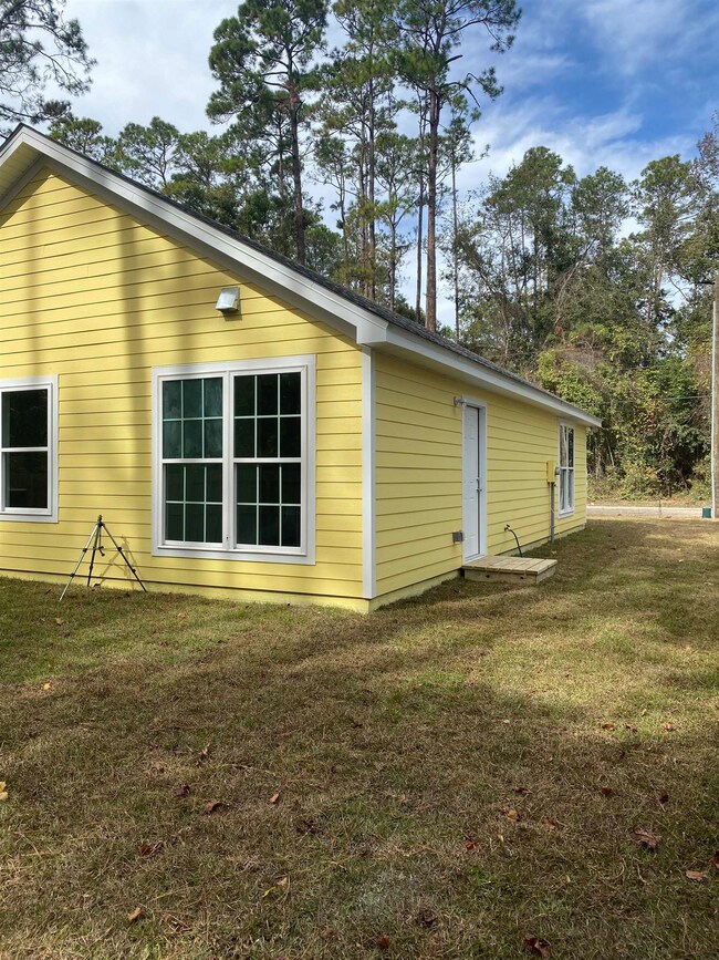 25 Croatan St, Crawfordville, FL 32327 - photo 4