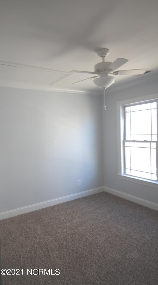 901 Dearborn Ct, Winterville, NC 28590 - photo 2