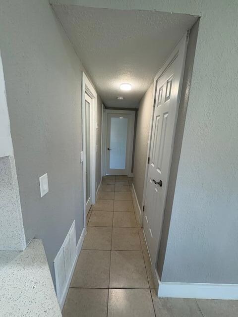 5580 Honeysuckle Dr, West Palm Beach, FL 33415 - photo 4