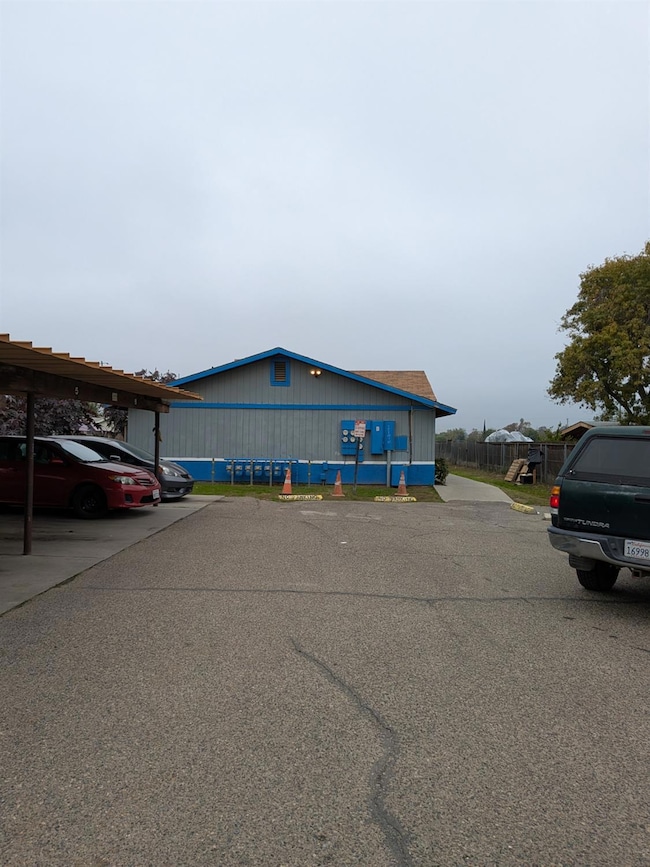 1017 N Crystal Ave unit 1, Fresno, CA 93728 - photo 3