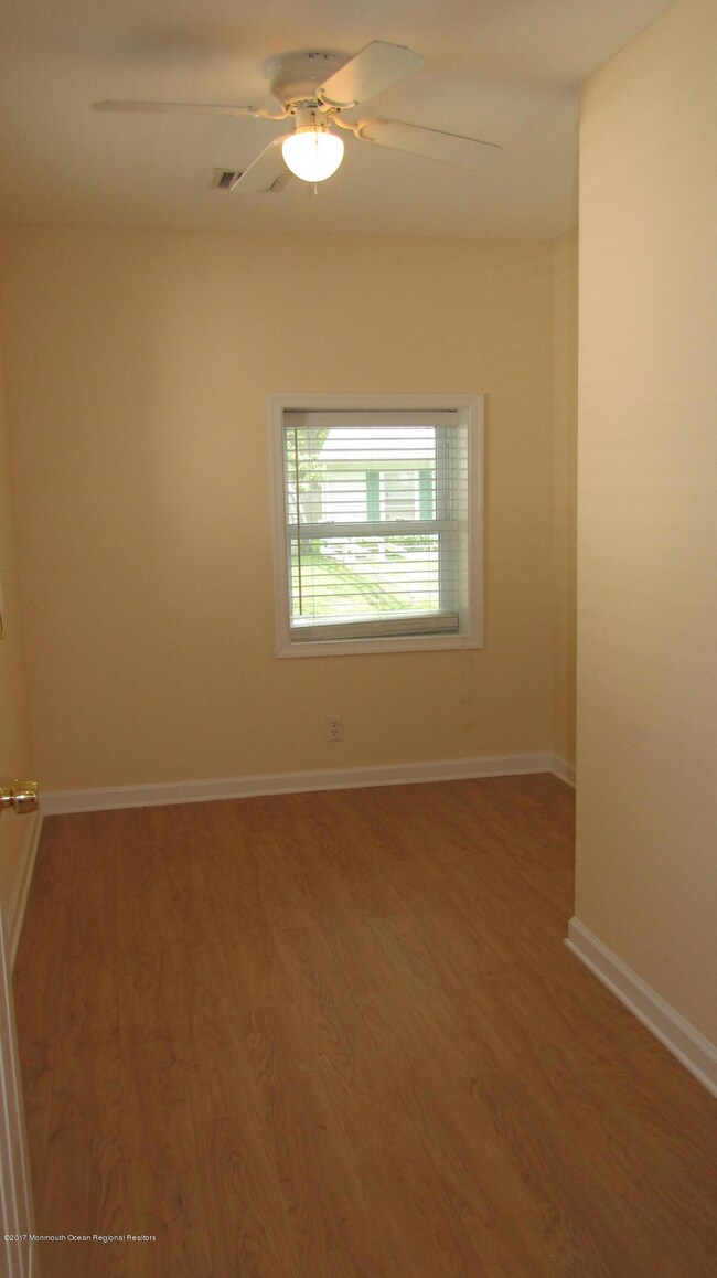 86 Leroy Place, Keansburg, NJ 07734 - photo 4