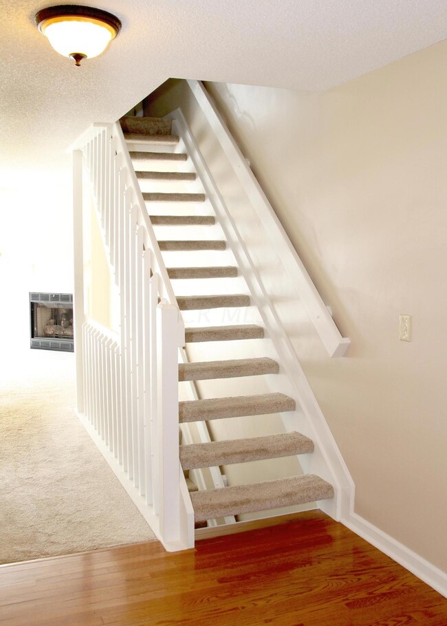 2525 Maxim Ln unit 40C, Columbus, OH 43235 - photo 3