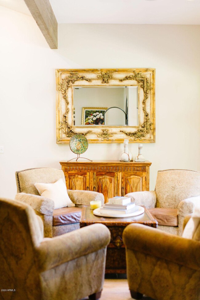 LIVINGROOM