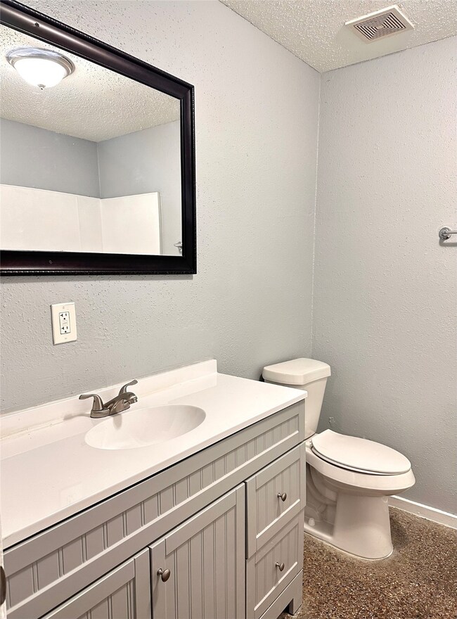 4515 Oxford St unit 9, Houston, TX 77022 - photo 3