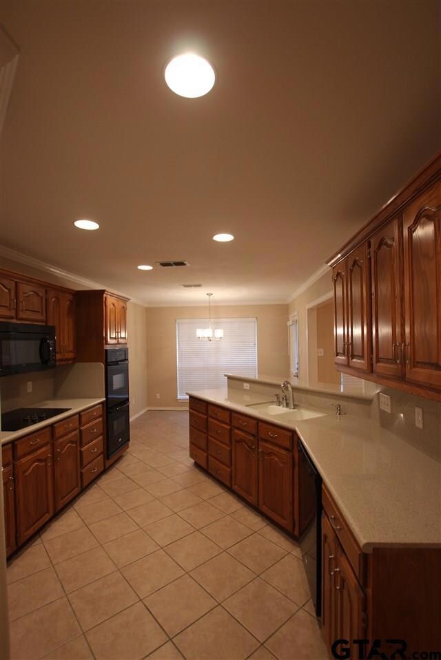 1302 Spring Branch Dr, Tyler, TX 75703 - photo 7