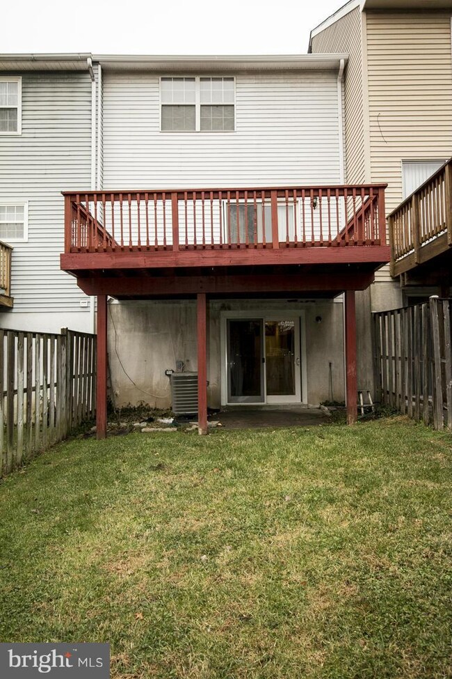 23 Piedmont Ct, Halethorpe, MD 21227 - photo 2