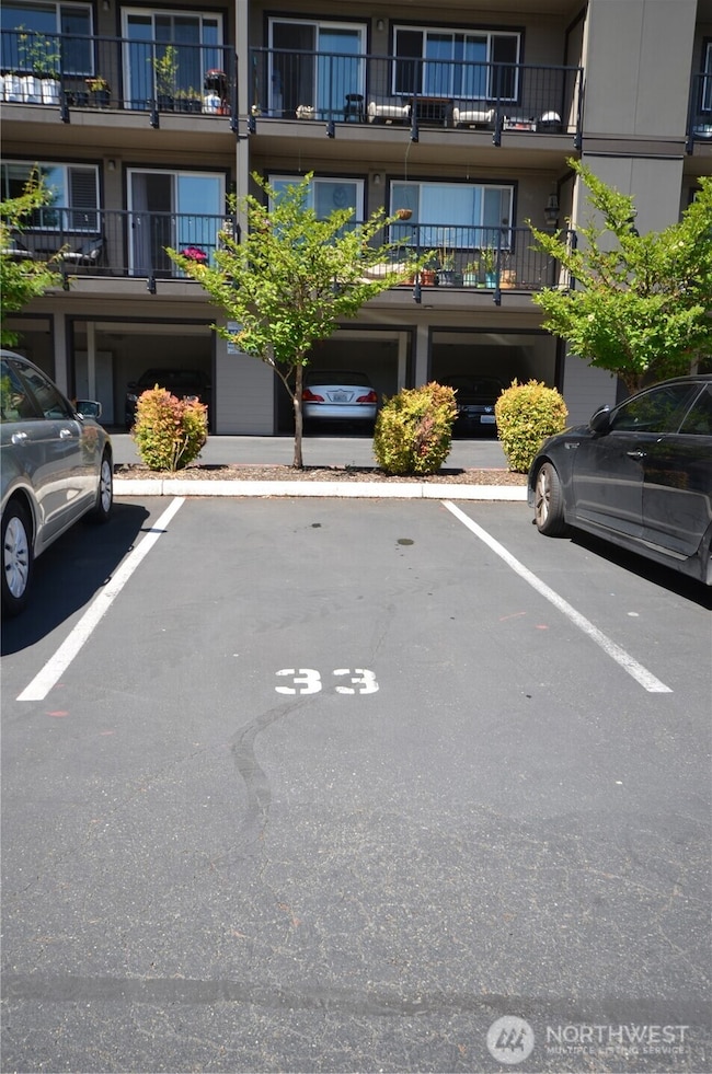 Parking space 33